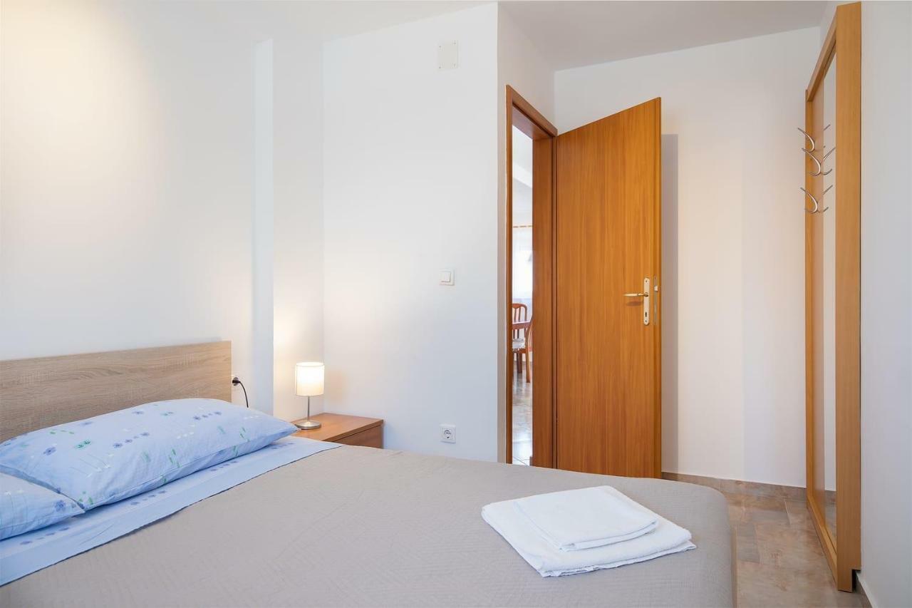 Apartmani Dujmovic Medulin Exterior foto